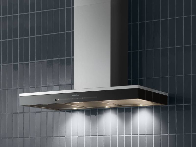 Miele DA 6698 W Puristic Edition 6000 Stainless steel, model DA 6698 W Puristic Edition 6000 — ventilation hoods specified and installed by iKitchen Cabinetry, view 2