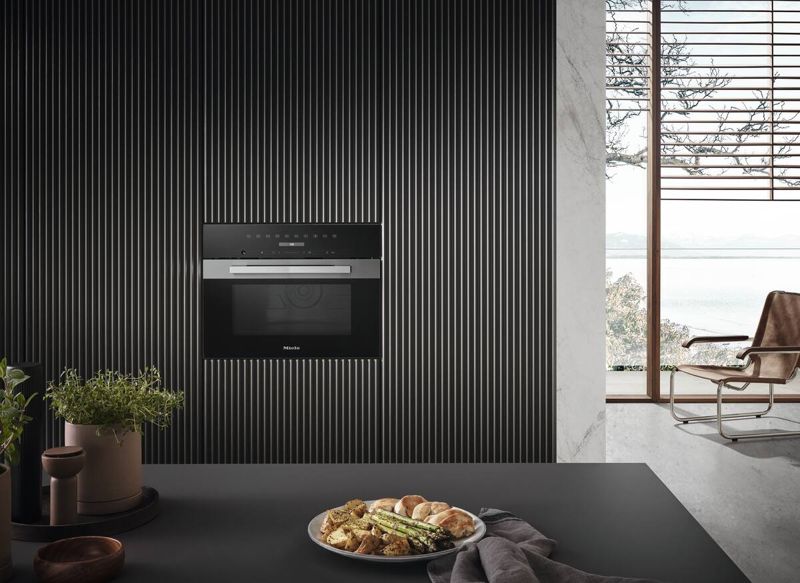 Miele Built-in microwave oven, 24" width, model M 7240 TC AM — microwave ovens specified and installed by iKitchen Cabinetry, view 4