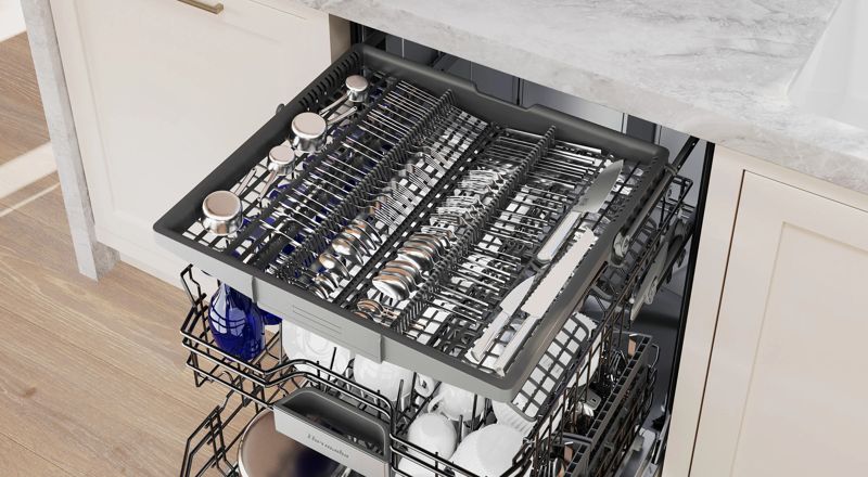 Thermador DWHD640EFP, model DWHD640EFP — dishwashers specified and installed by iKitchen Cabinetry, view 4