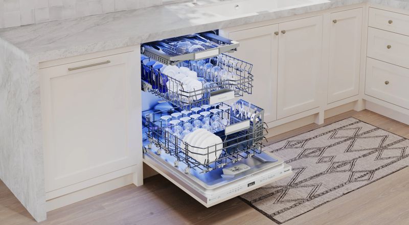 Thermador DWHD661EPR, model DWHD661EPR — dishwashers specified and installed by iKitchen Cabinetry, view 4