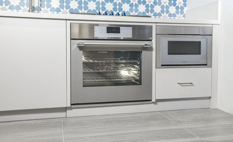 Thermador ME302YP, model ME302YP — ovens specified and installed by iKitchen Cabinetry, view 3