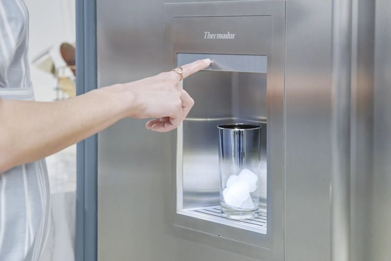 Thermador T24ID905RP, model T24ID905RP — refrigeration specified and installed by iKitchen Cabinetry, view 5