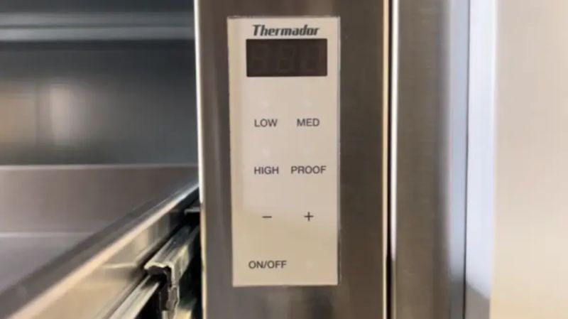 Thermador WD30W, model WD30W — ovens specified and installed by iKitchen Cabinetry, view 4