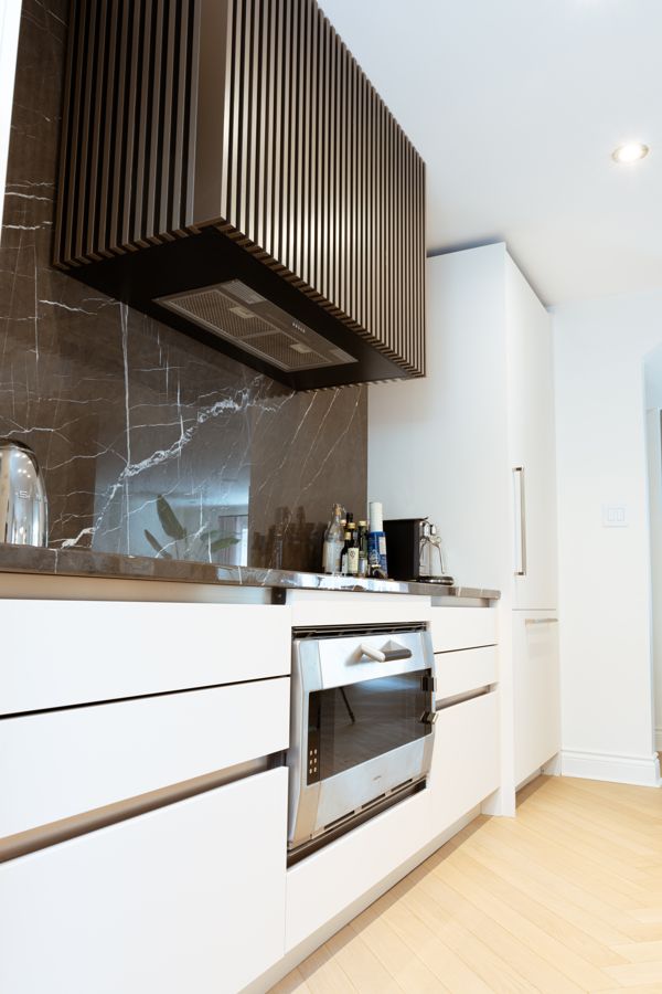 Docteur Penfield Residence — custom kitchens, bathroom vanities by iKitchen Cabinetry, view 9